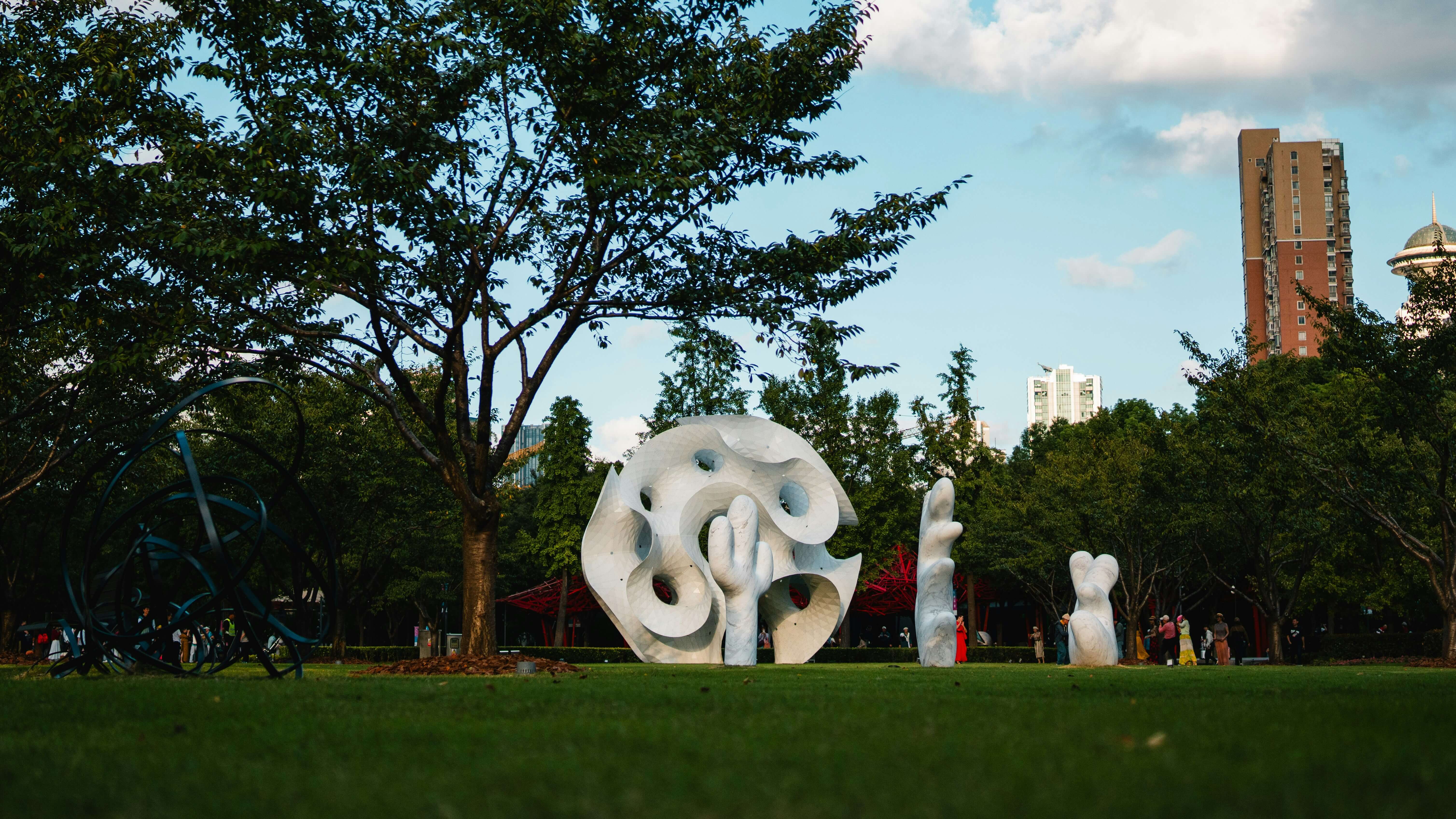 Gallery Space · стена с работой Сейтжана